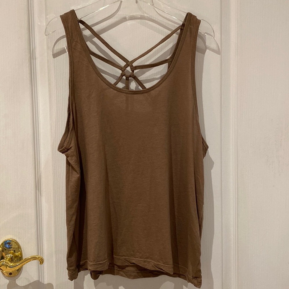 Beyond Yoga Cut-Out Back Tank Top